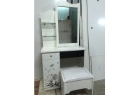 BÀN TRANG ĐIỂM TRẮNG